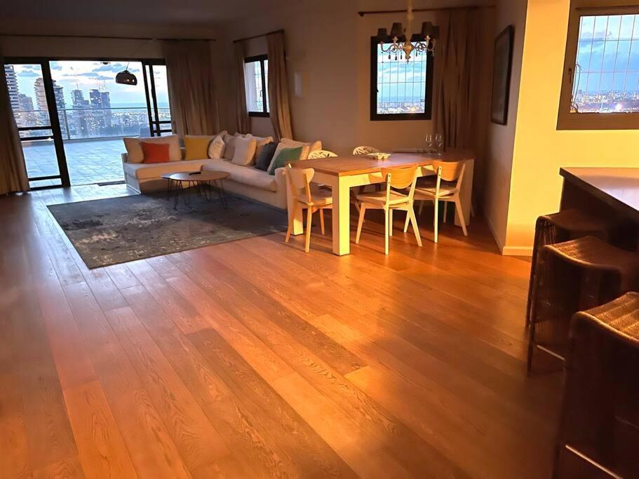 Beautiful Penthouse W/Amazing View, Prime Location Leilighet Ramat Gan Eksteriør bilde