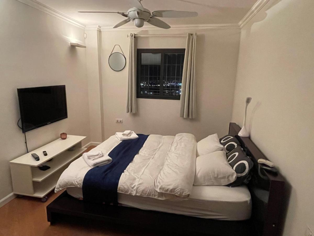 Beautiful Penthouse W/Amazing View, Prime Location Leilighet Ramat Gan Eksteriør bilde