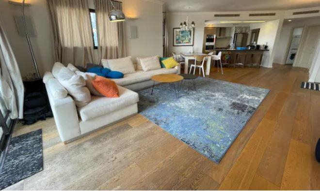 Beautiful Penthouse W/Amazing View, Prime Location Leilighet Ramat Gan Eksteriør bilde
