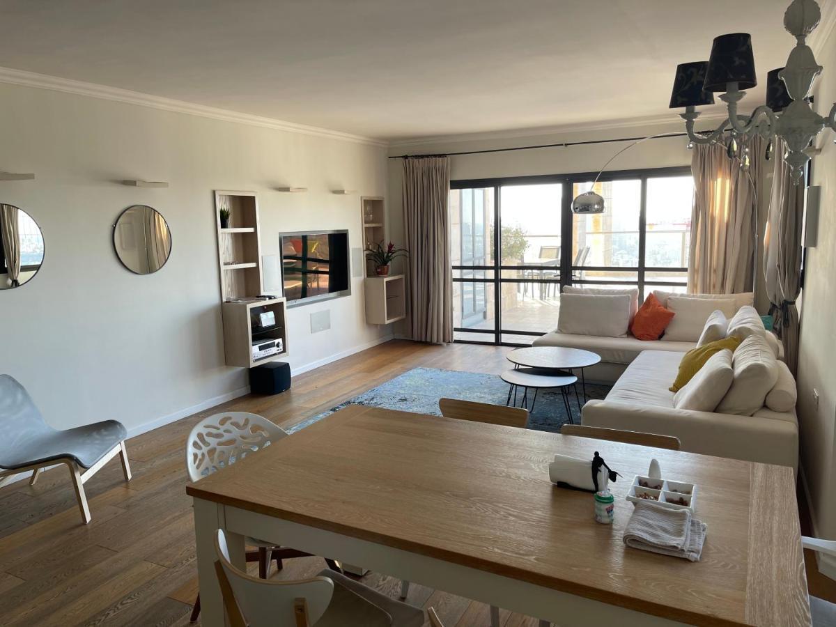 Beautiful Penthouse W/Amazing View, Prime Location Leilighet Ramat Gan Eksteriør bilde