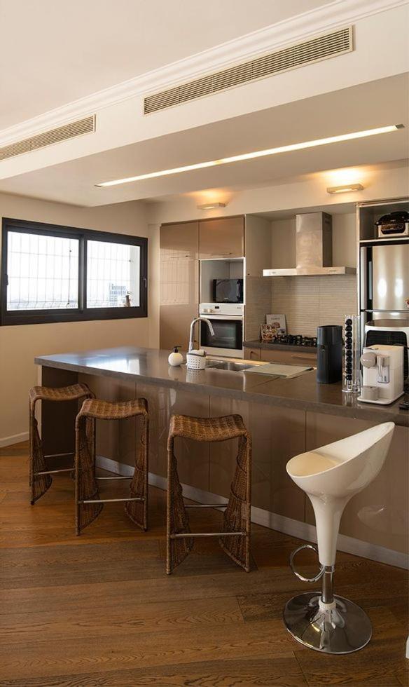 Beautiful Penthouse W/Amazing View, Prime Location Leilighet Ramat Gan Eksteriør bilde